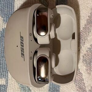 Bose Ultra Open Earbuds White Smoke with Charging Case